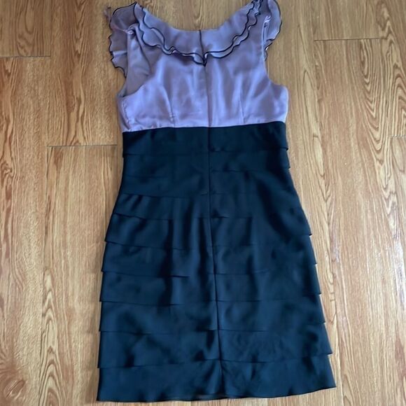 S. L. fashions woman’s after five dress. Black/violet. Size 6. - Picture 4 of 7